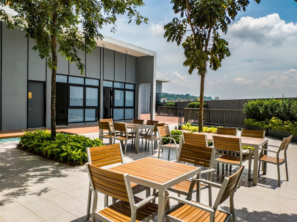 Le Pavillion Puchong By Widebed Upto 6Pax Apartment Kuala Lumpur Ngoại thất bức ảnh