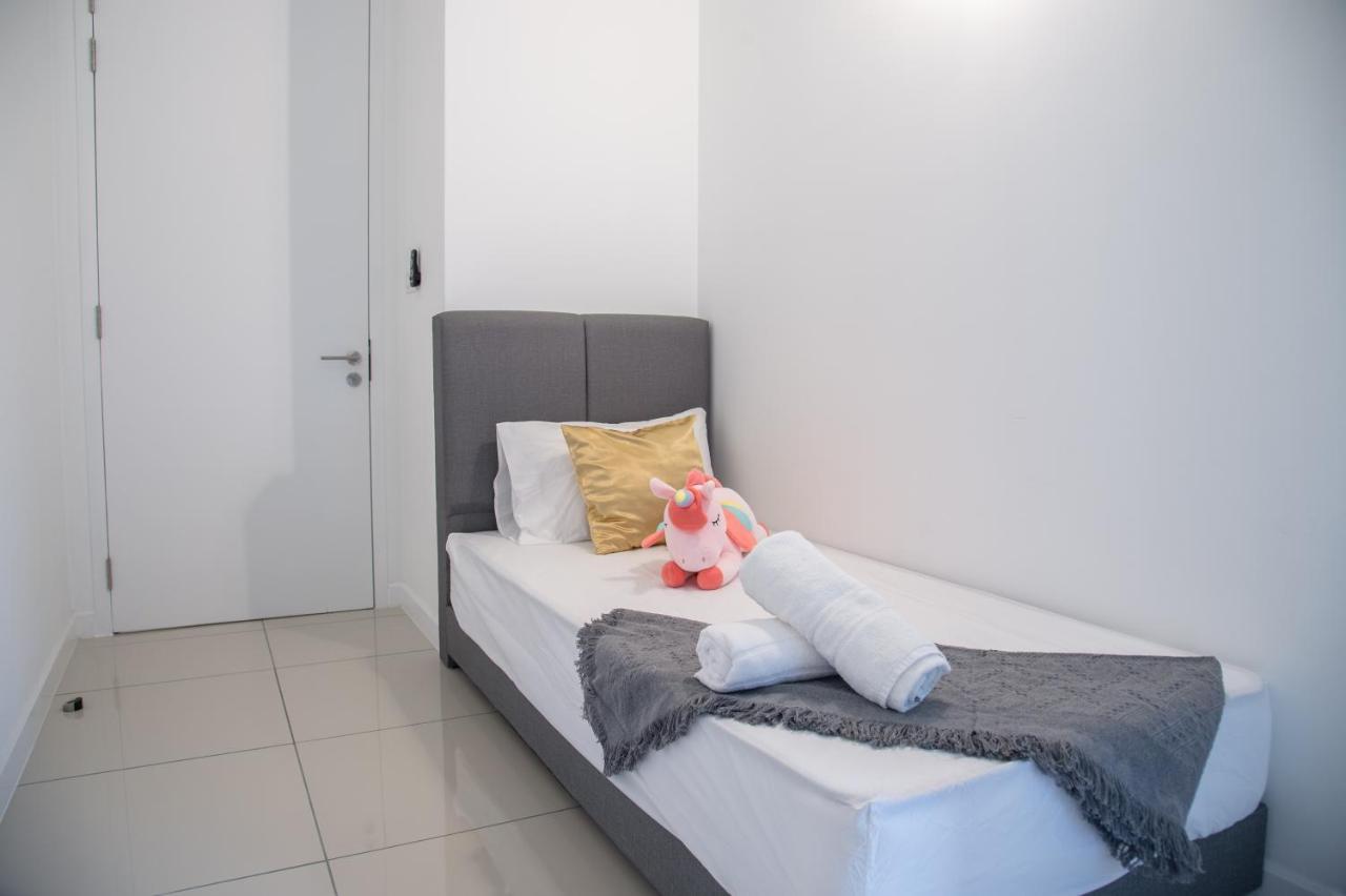 Le Pavillion Puchong By Widebed Upto 6Pax Apartment Kuala Lumpur Ngoại thất bức ảnh